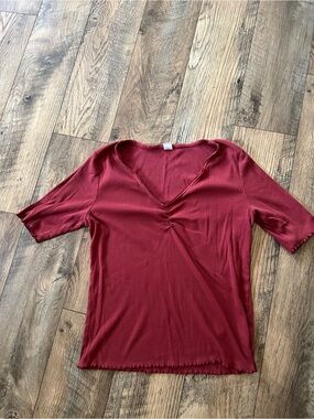 Old navy muted maroon lettuce hem rouched from top large